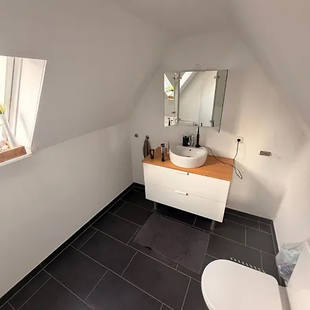 Haus Mit Drei Schlafzimmern Und Garten Bruggen (Viersen)