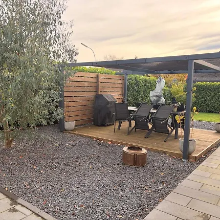 شقة Haus Mit Drei Schlafzimmern Und Garten بروخن