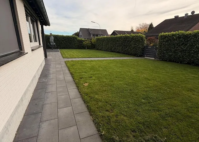 Haus Mit Drei Schlafzimmern Und Garten Bruggen (Viersen)