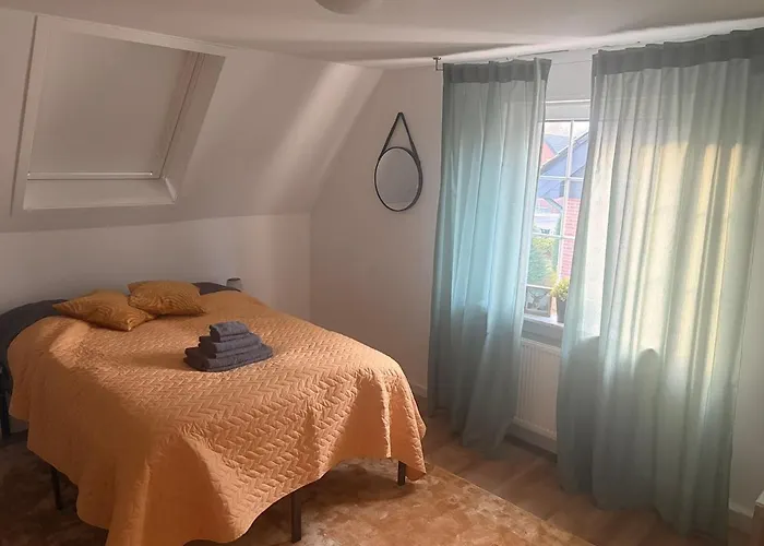 Lejlighed Haus Mit Drei Schlafzimmern Und Garten