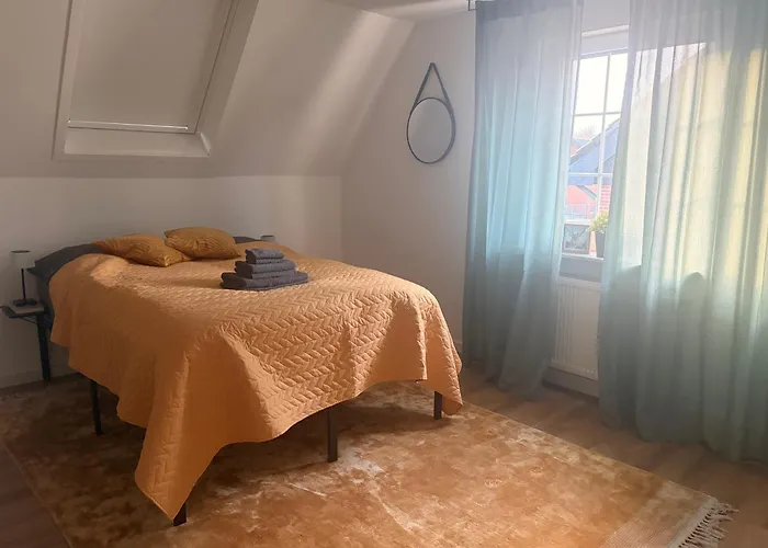 Haus Mit Drei Schlafzimmern Und Garten Lejlighed *